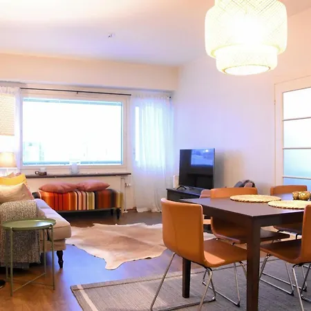 Beautiful Top Floor At The Center Of *